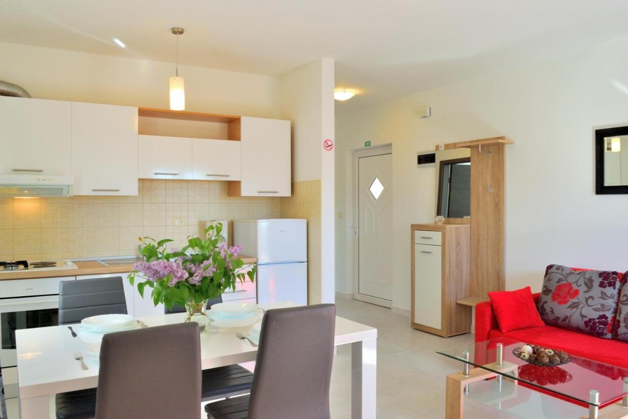 Apartment Domus Lauri Umag Eksteriør billede