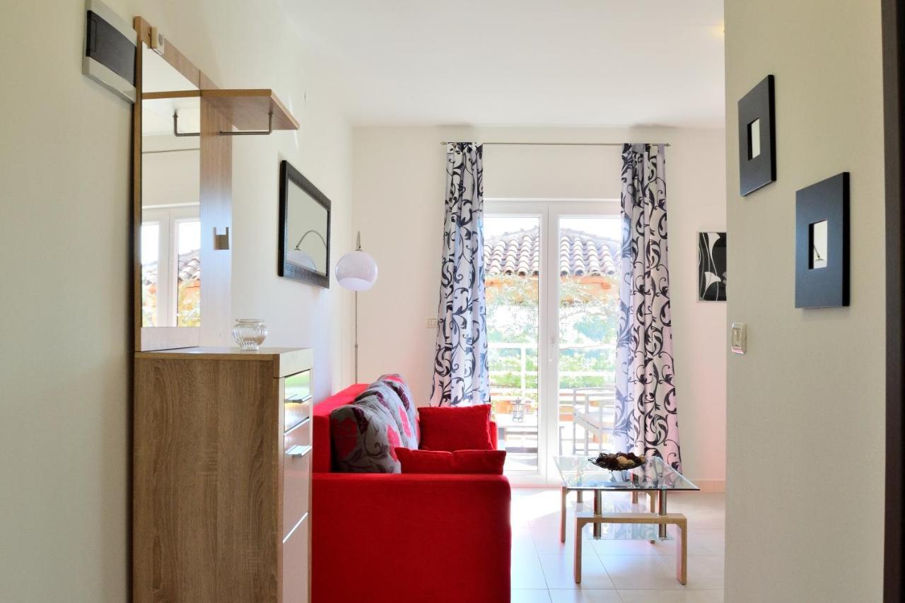 Apartment Domus Lauri Umag Eksteriør billede